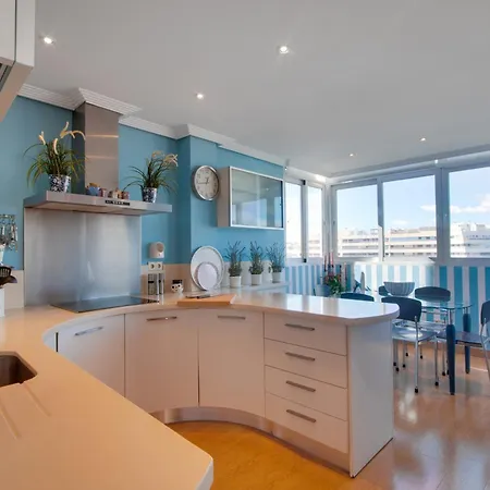 Amazing Rooftop דירה